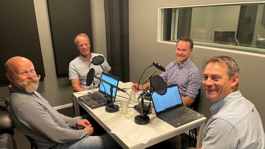 Photo from  the podcast studio: Knut Ingolf Dragset, Lars Skramstad, Ole Paulsen and Trygve R. Solberg.
